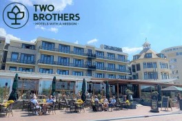 Two Brothers Noordwijk Beach Hotel